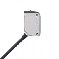 易福门ifm 传感器 光电传感器 适用于冷却润滑剂应用 O6E403
