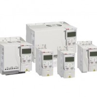 ABB  低压交流传动变频器   3-phase supply voltage 200 - 240 V units  ACS320-03U-10A8-2