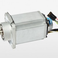 ABB机器人配件                  3HNA019428-001            MOTOR W/GEAR Trms 4.8Nm